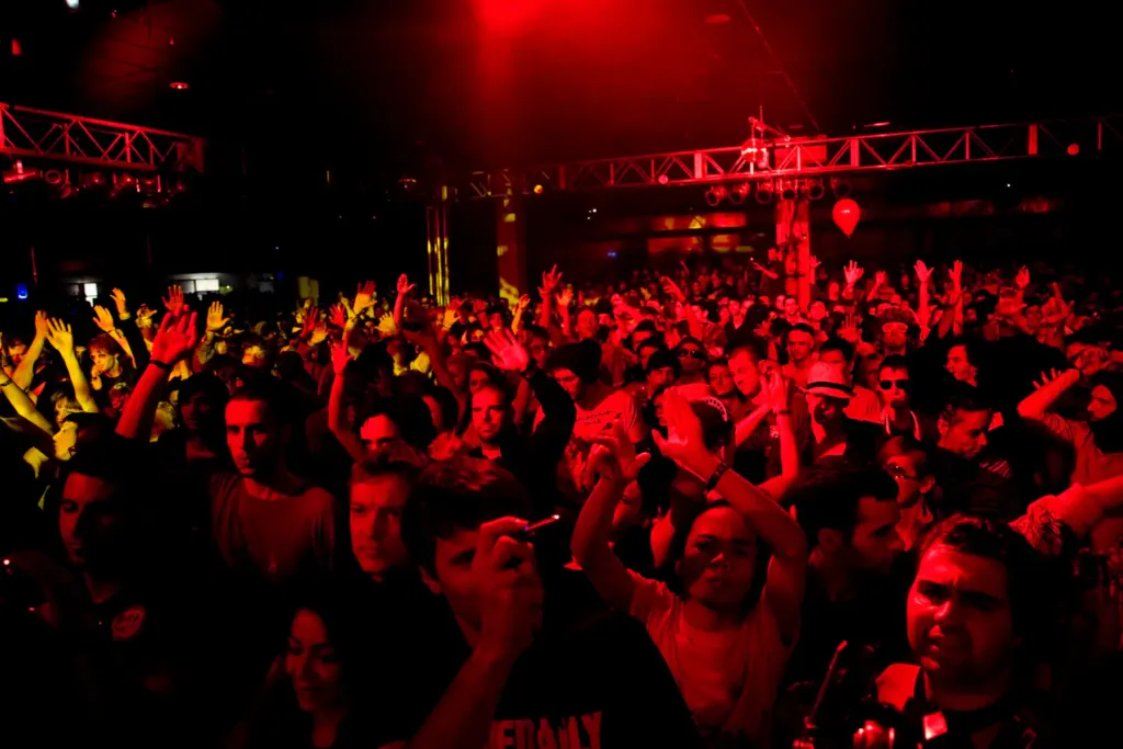 Bloc Weekend 2009 — documentary, event and music photograph in Minehead, Somerset, UK, frame 111 of 114.